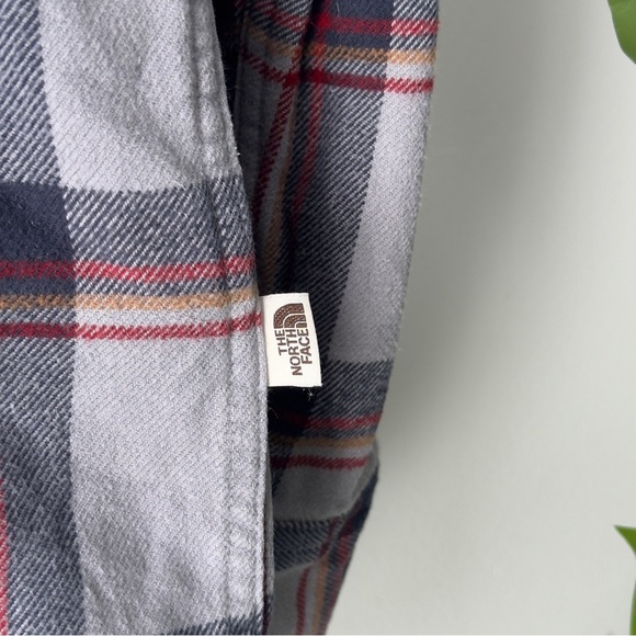 The north face plaid button down shirt - Picture 6 of 11
